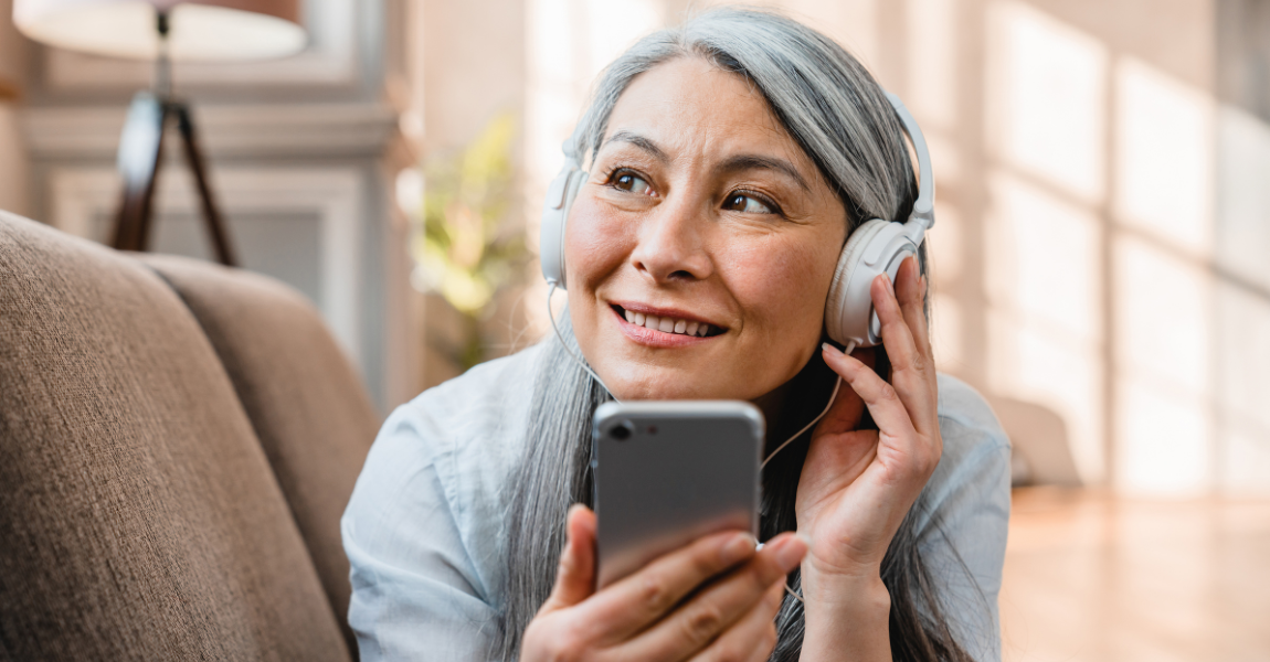 Licensed Medicare insurance agents can improve their Medicare industry and senior lifestyle and health knowledge through podcasts.